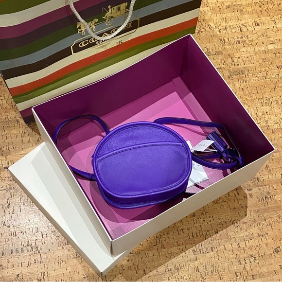 Coach “Canteen” purse - Picture 3 of 6